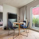 Limehome Stresemannstrasse - Digital Access מלון דירות 3*